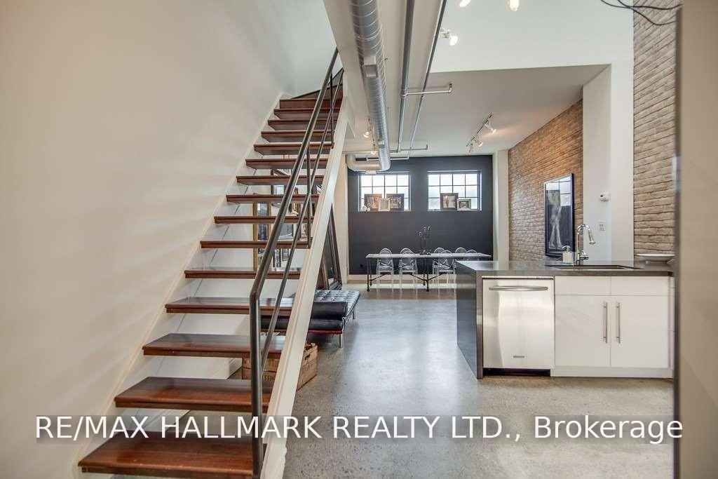 6 Bartlett Avenue #7 - Photo 5 of 20