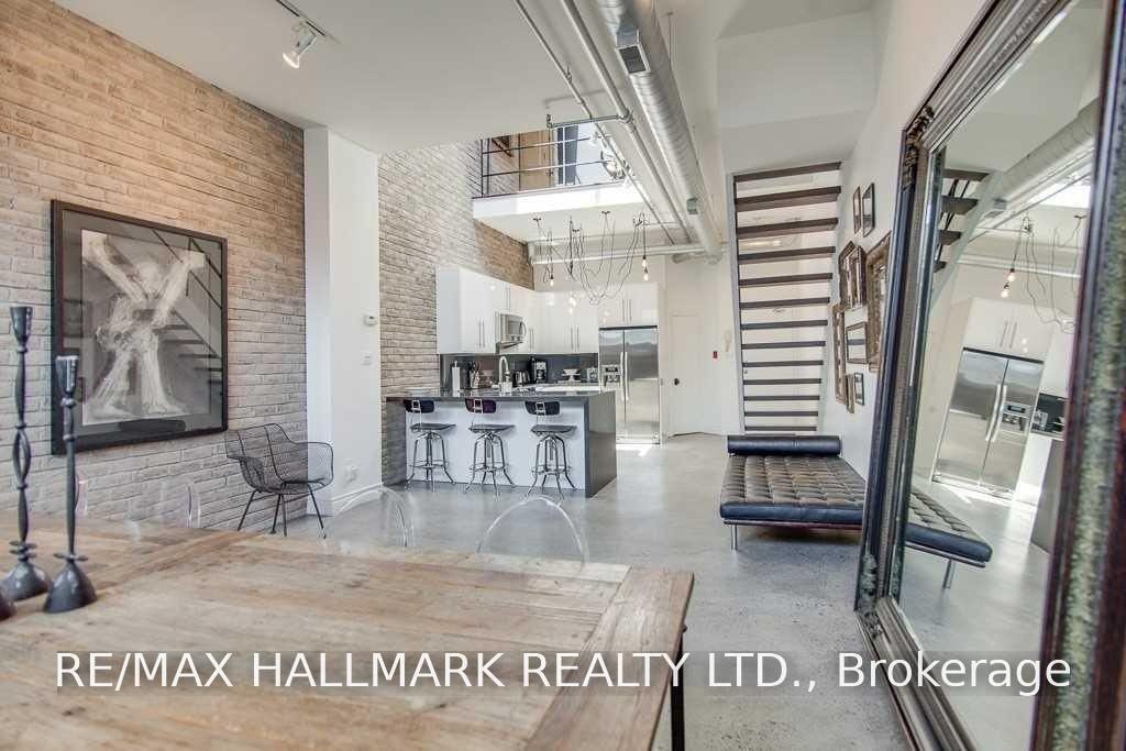 6 Bartlett Avenue #7 - Photo 4 of 20