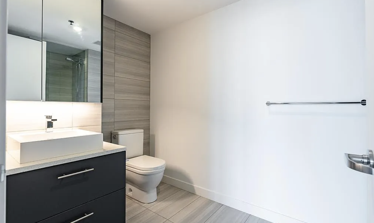 490 2 Avenue South #1302 - Photo 5 of 5