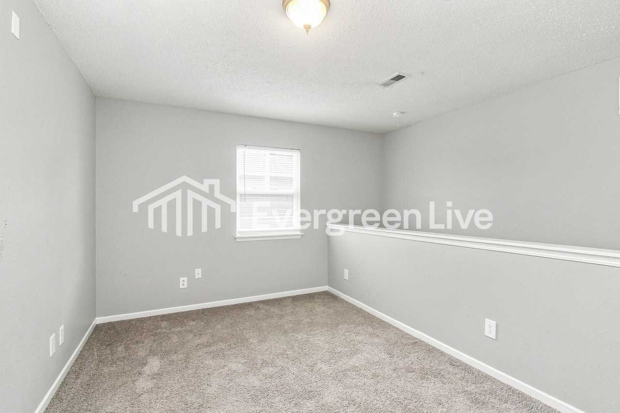 611 Fern St - Photo 6 of 15