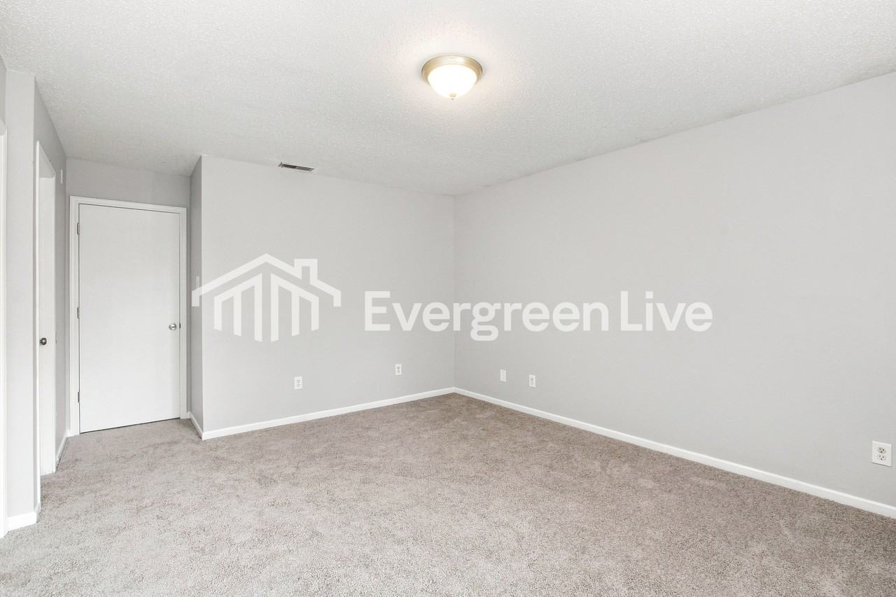 611 Fern St - Photo 7 of 15