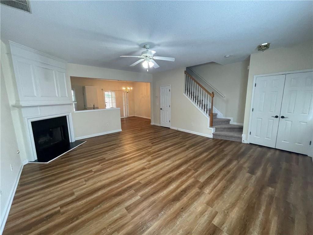 4085 Howell Park Rd - Photo 3 of 13