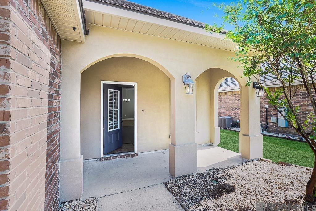 16290 Timberstone Dr - Photo 3 of 22