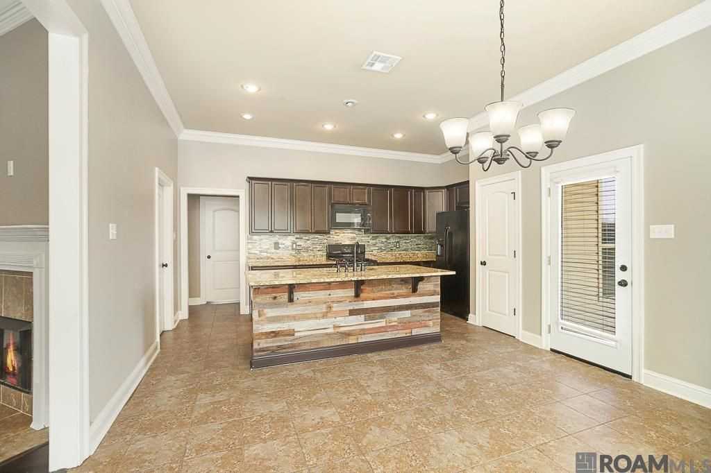 16290 Timberstone Dr - Photo 5 of 22