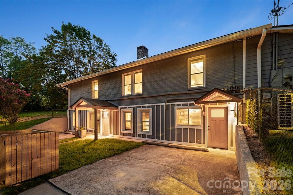 26 Hanover St - Photo 2 of 12