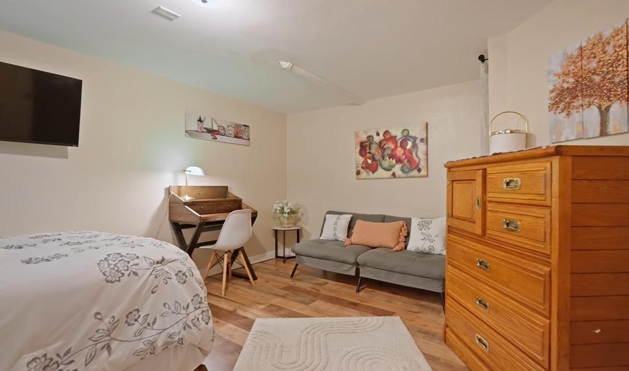 26 Hanover St - Photo 4 of 12