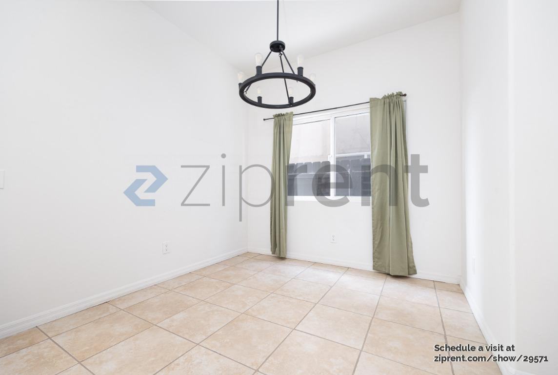 1784 Elm Ave - Photo 5 of 20