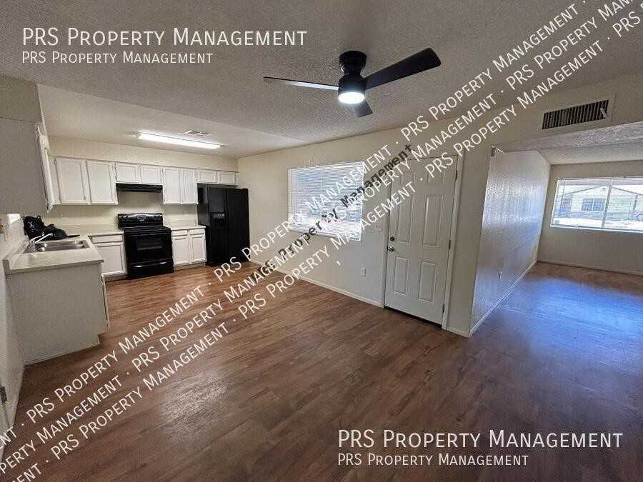 3147 E Edgewood Ave - Photo 7 of 30