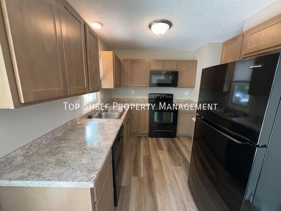5234 Jennifer Dr - Photo 4 of 17