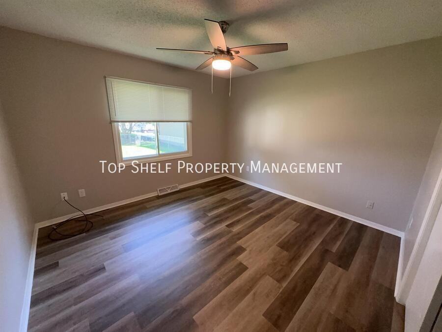 5234 Jennifer Dr - Photo 7 of 17