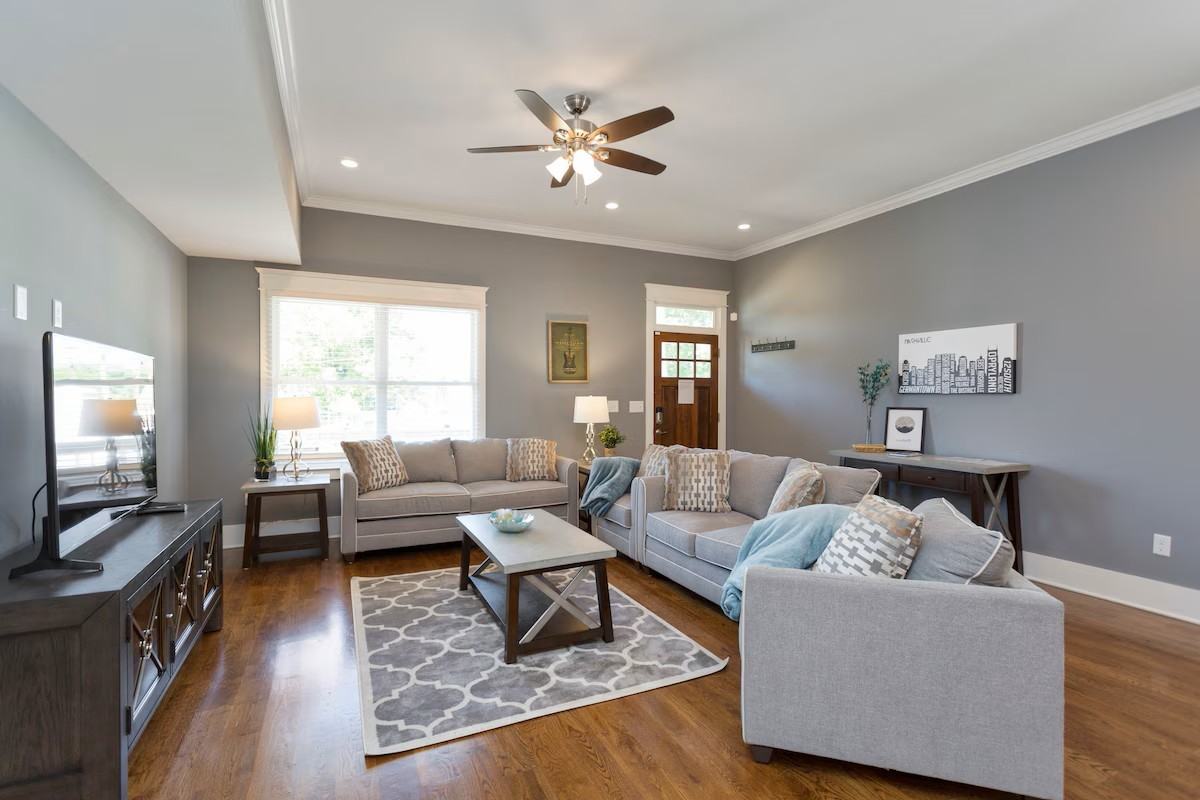 1413B Meridian St #NA - Photo 2 of 16
