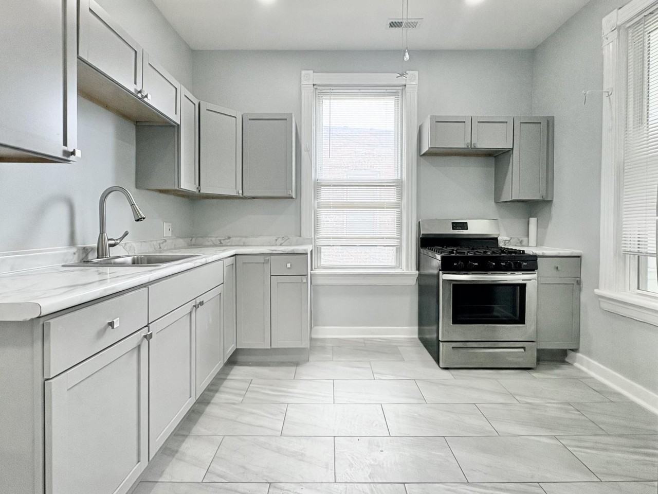 1056 N Central Ave #2 - Photo 2 of 21