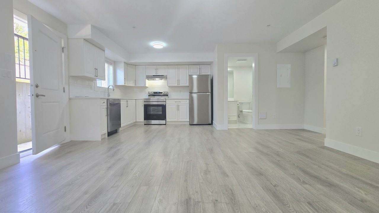 13633 Blaney Rd - Photo 3 of 21
