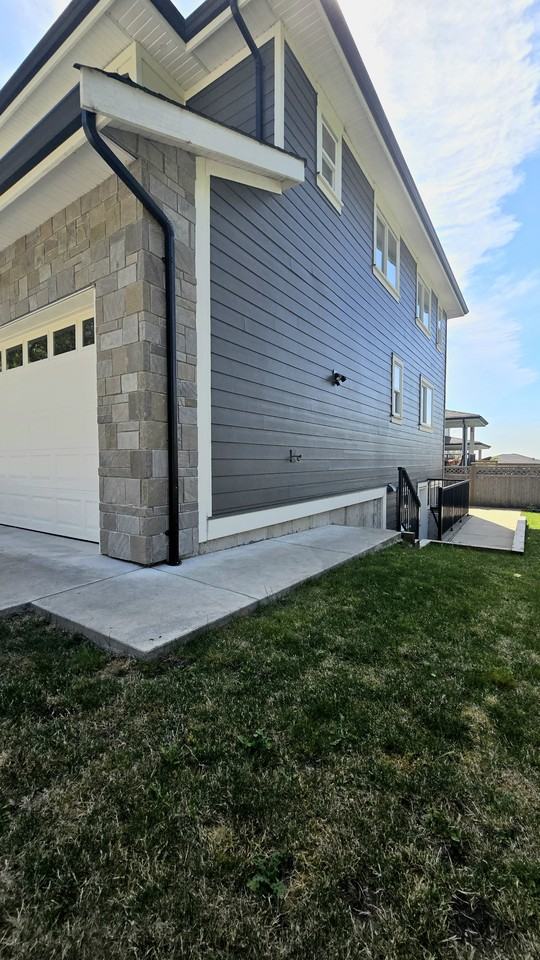 13633 Blaney Rd - Photo 4 of 21