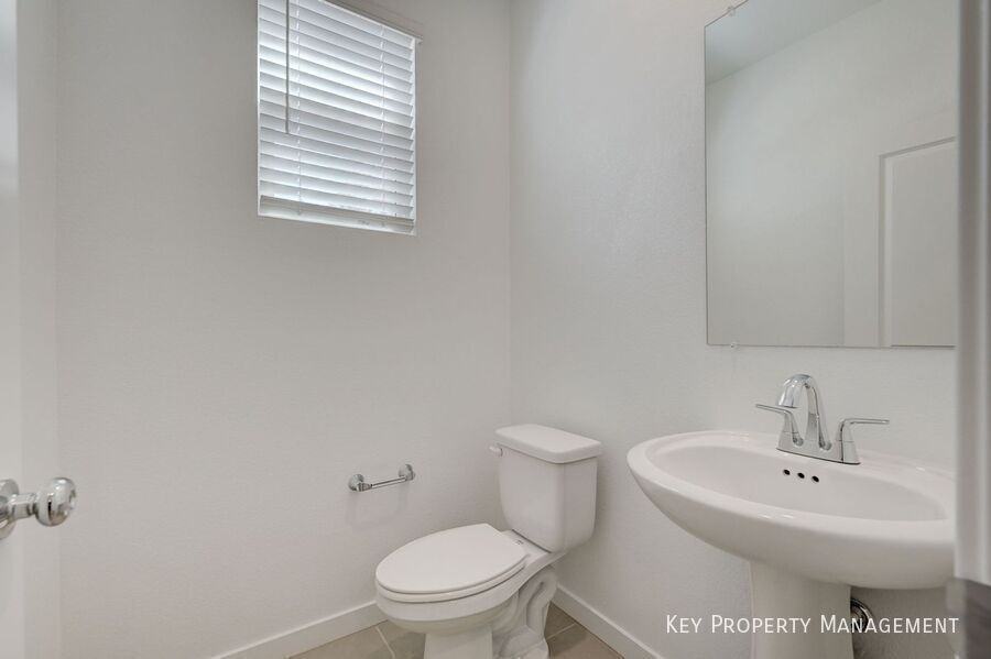 239 Freeport View Pl - Photo 6 of 15