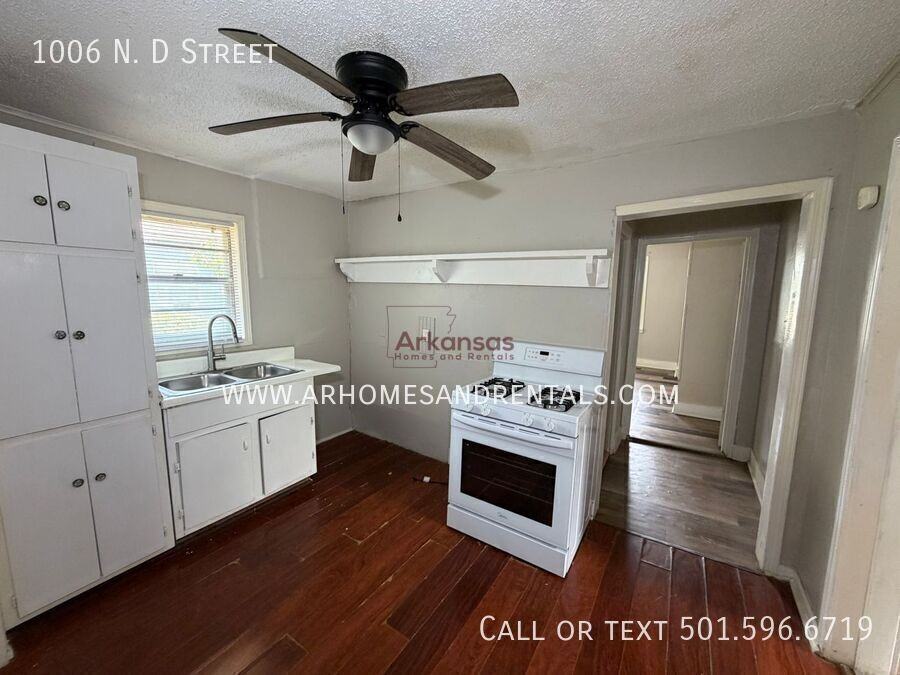 1006 N D St - Photo 6 of 14