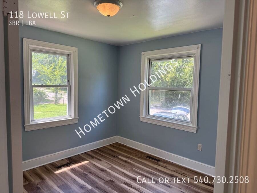 118 Lowell St - Photo 7 of 12