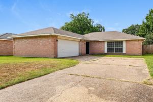 featured image of 8514 Forest Point Dr
