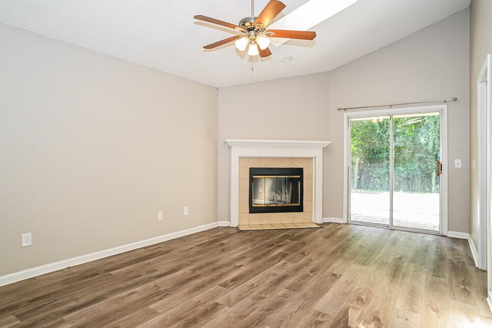 8790 Townsquare Dr S - Photo 5 of 16