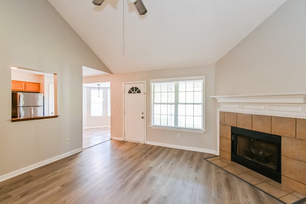 7605 Caitlynn Cir W - Photo 5 of 16