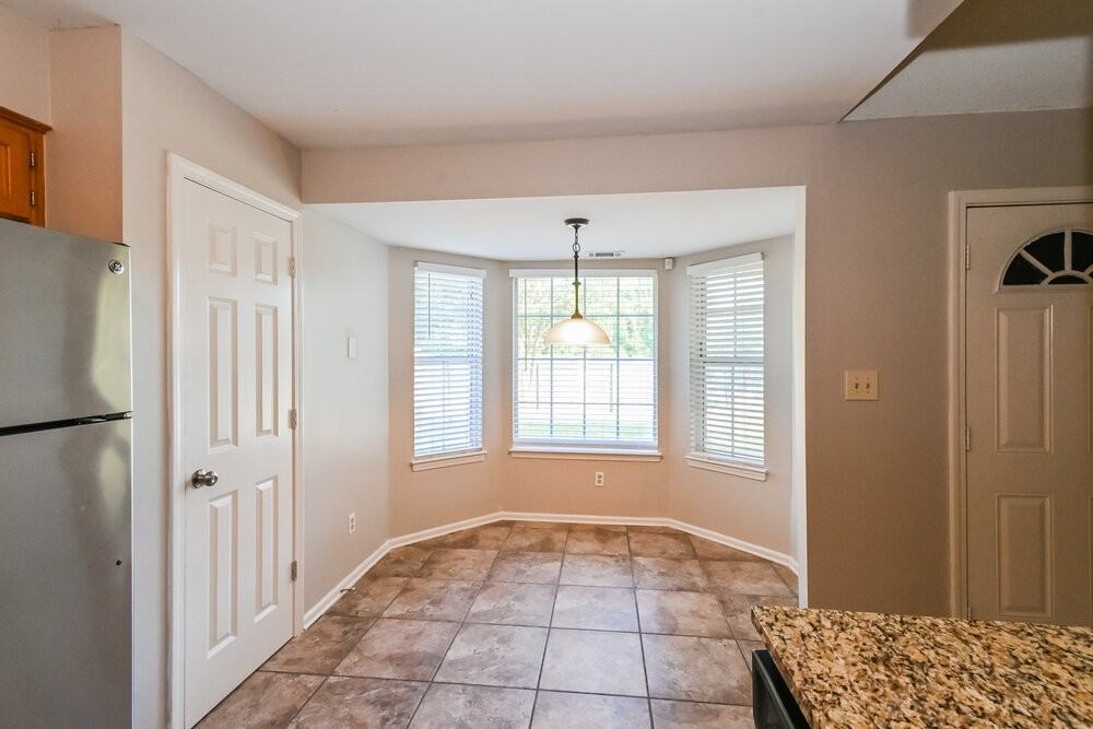 7605 Caitlynn Cir W - Photo 6 of 16