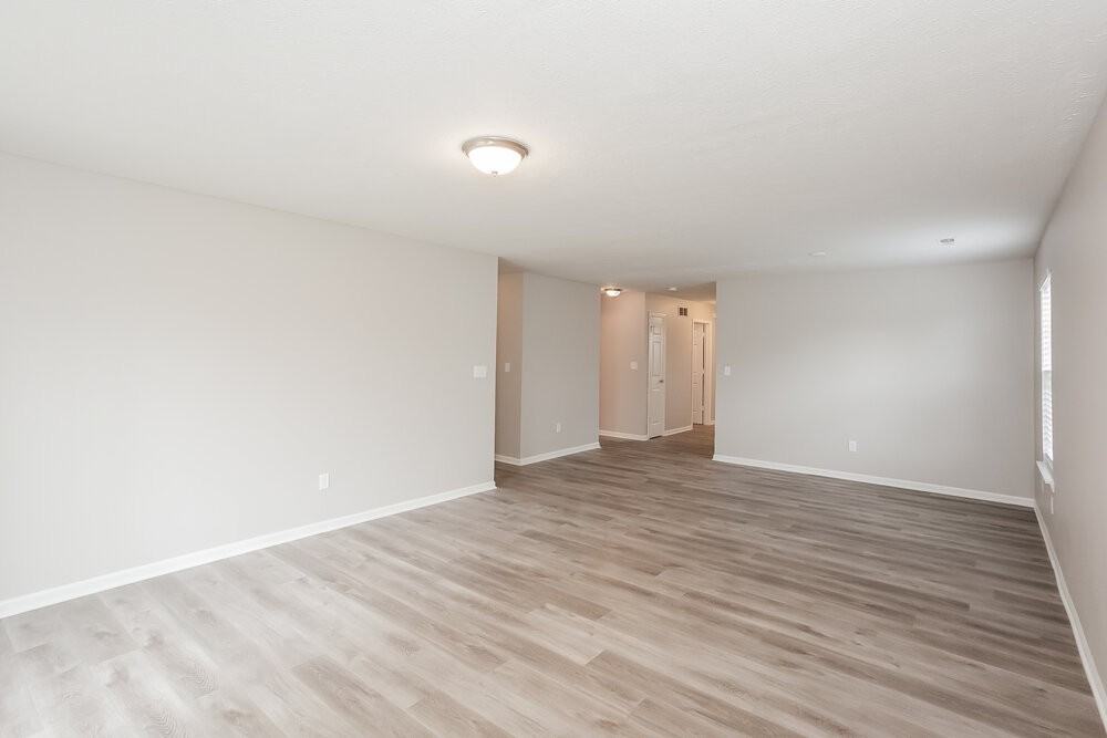 126 Thistlewood Dr - Photo 5 of 16