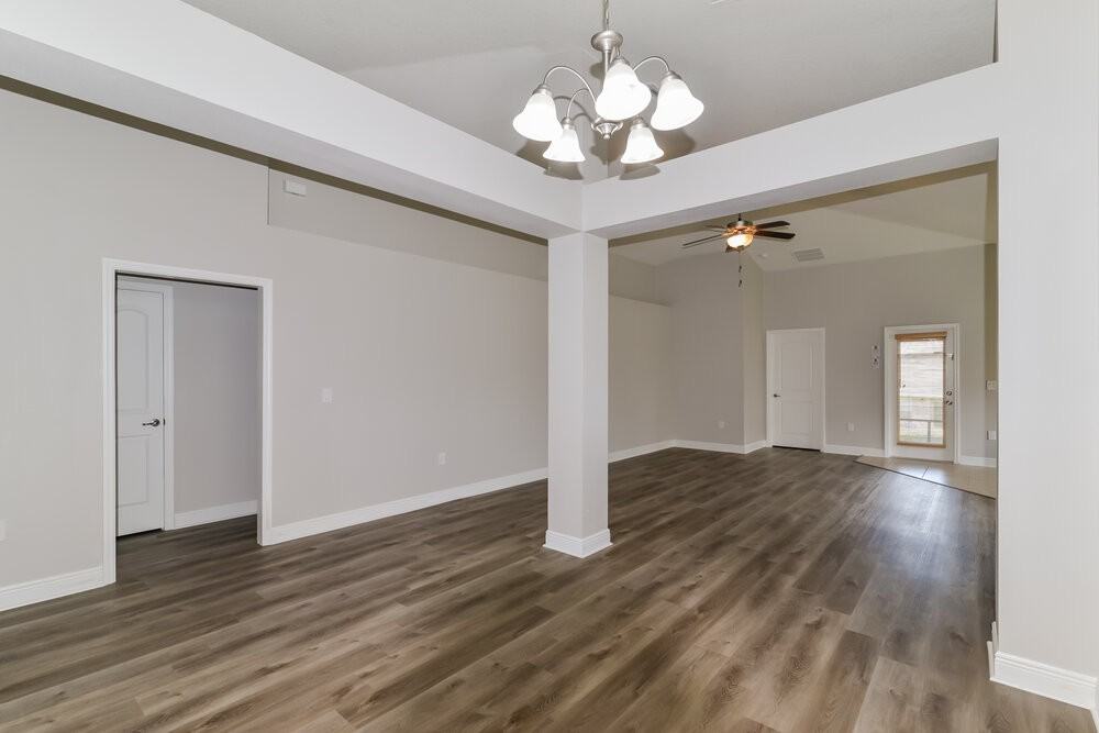 905 Chestnut Dr - Photo 5 of 16