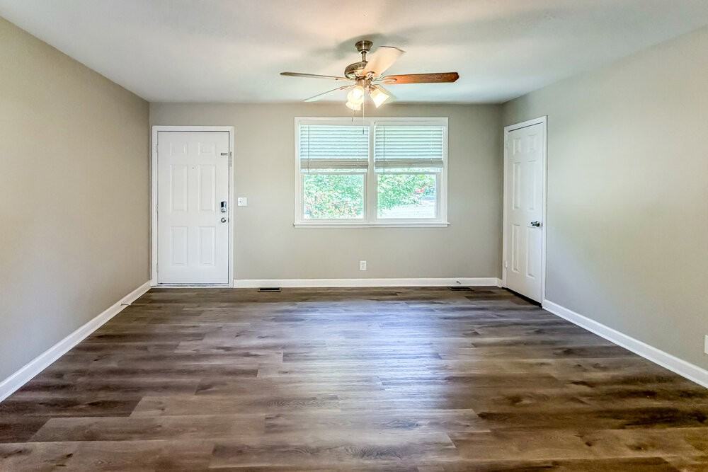 4983 Karen Ray Dr - Photo 4 of 17
