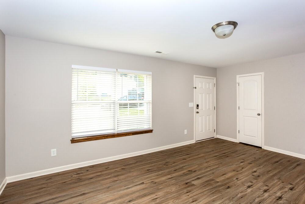 338 Olde North Church Dr - Photo 6 of 17