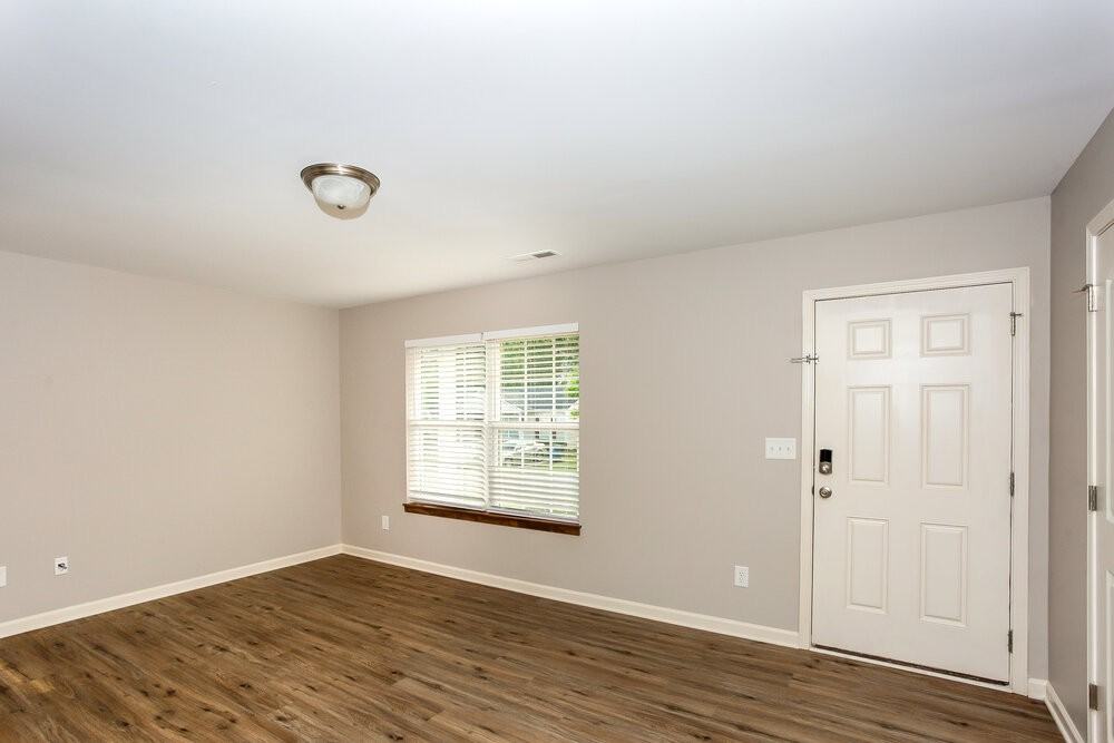 338 Olde North Church Dr - Photo 7 of 17