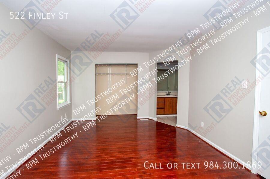 522 Finley St - Photo 3 of 30