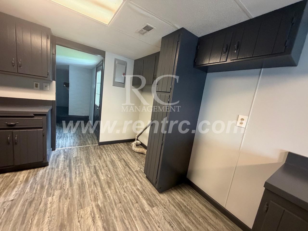 638 E Mcneil Ave #E - Photo 3 of 18