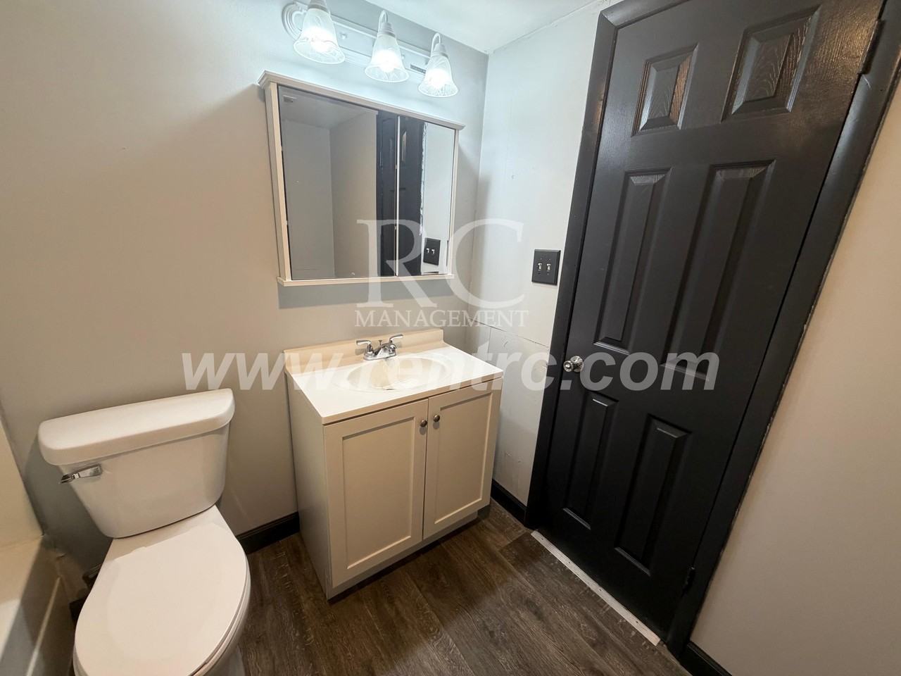 638 E Mcneil Ave #E - Photo 5 of 18
