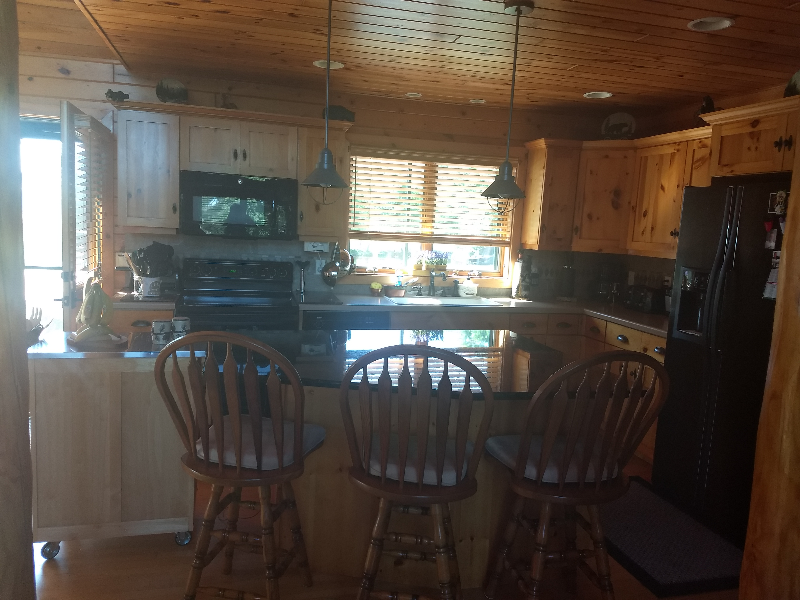 897 Coolidge Ave - Photo 6 of 35