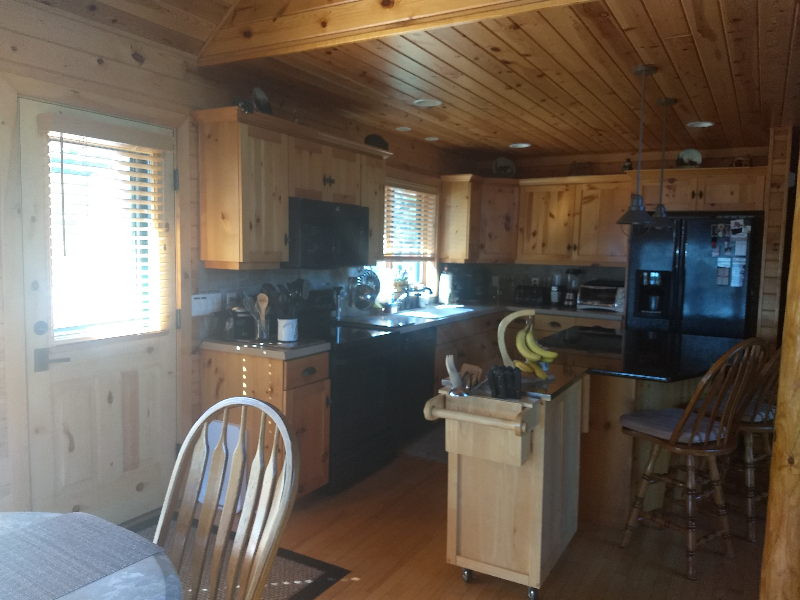 897 Coolidge Ave - Photo 7 of 35