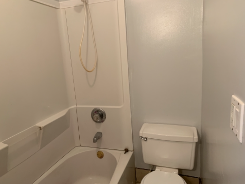2243 Gilmore St - Photo 6 of 11
