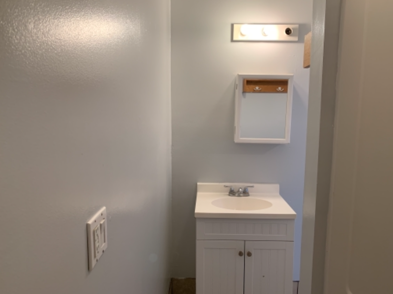 2243 Gilmore St - Photo 7 of 11