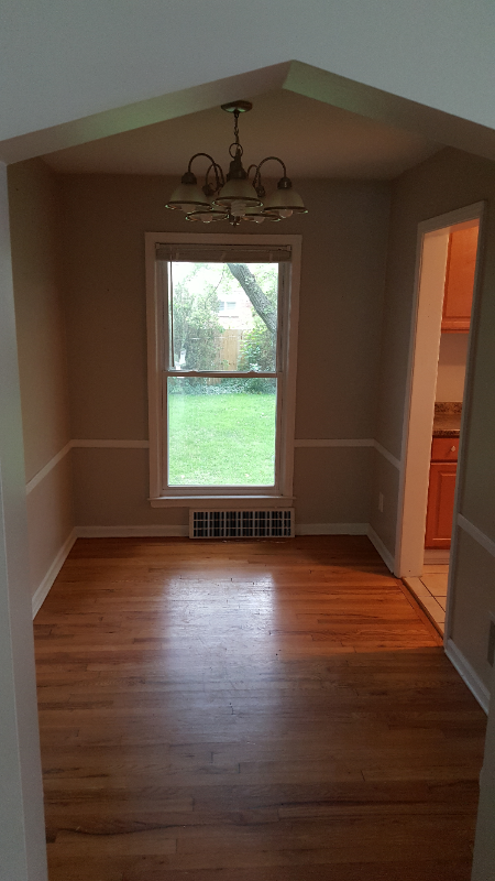 13660 Manhattan St - Photo 3 of 11