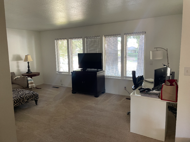 2291 University Ave - Photo 4 of 8