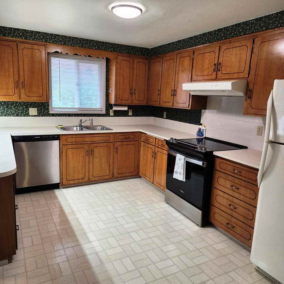 953 V St - Photo 6 of 19