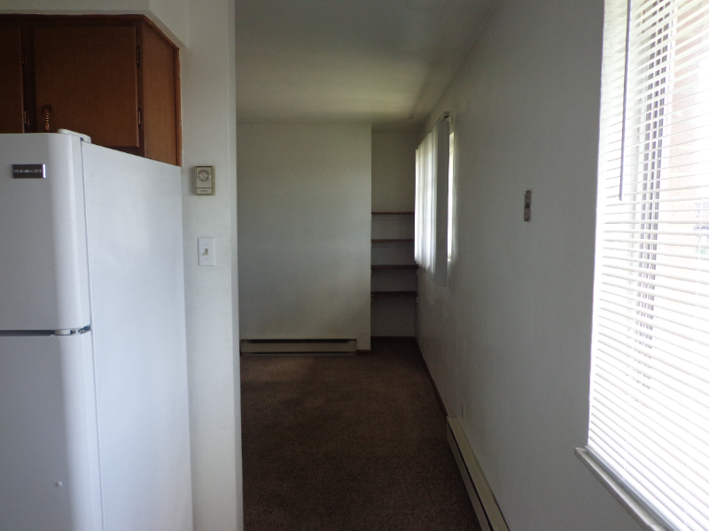 713 Cedar Dr - Photo 5 of 13