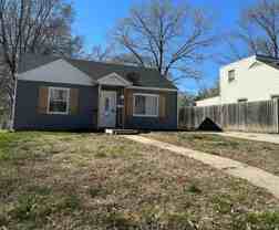 4917 Vista St - Photo 1 of 1