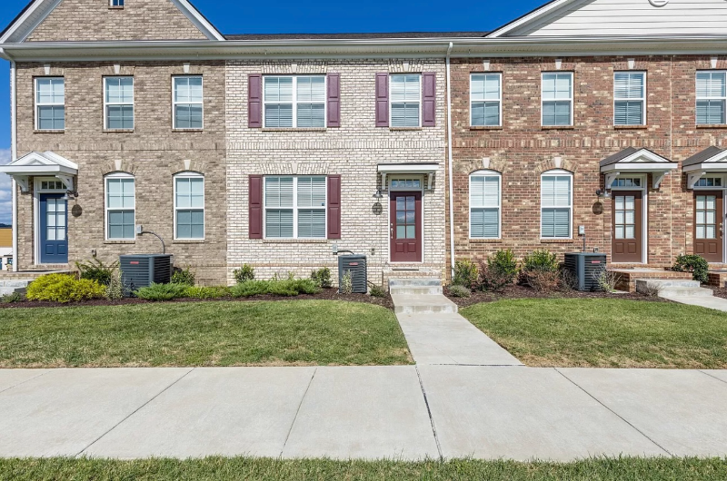 204 Kinsale Dr - Photo 2 of 38