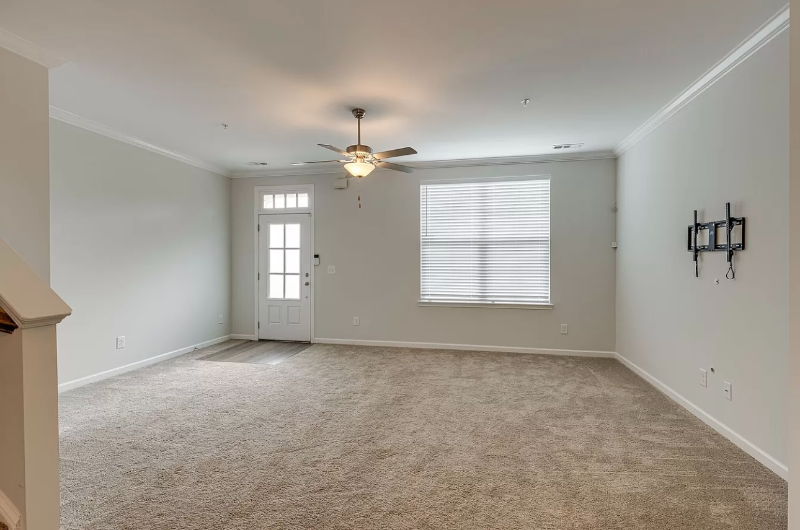 204 Kinsale Dr - Photo 5 of 38