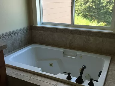5319 Nw Daniels St - Photo 6 of 10