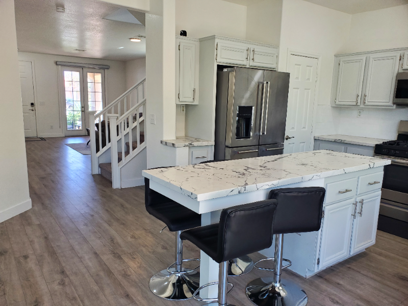 2273 Surrey Meadows Ave - Photo 4 of 40