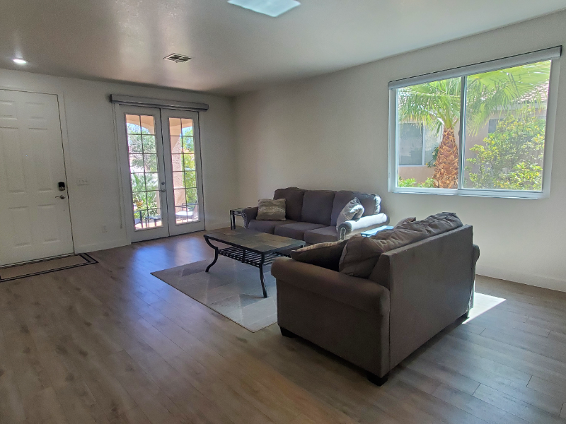 2273 Surrey Meadows Ave - Photo 5 of 40