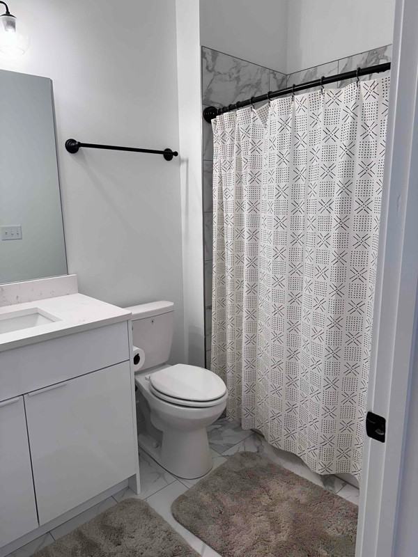 979 Montague Pl - Photo 6 of 13