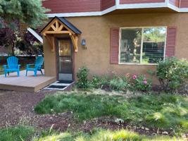 featured image of 733 E Warm Springs Ave