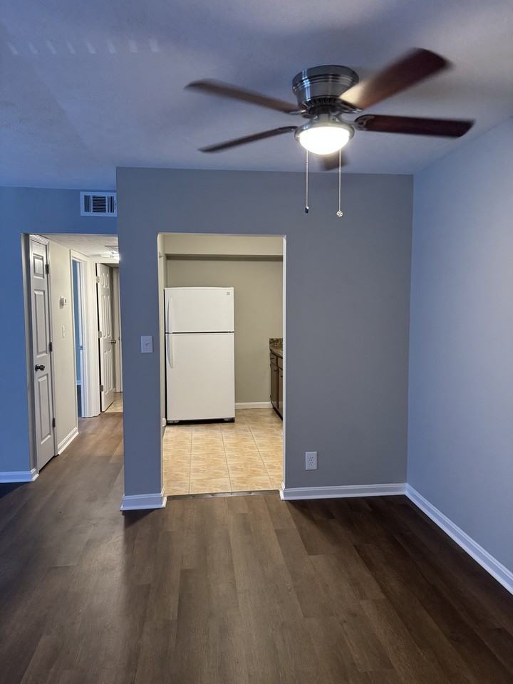 9304 Aylesbury Dr #7 - Photo 3 of 10